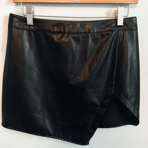 Choies Black Cut Out Leather Skirt